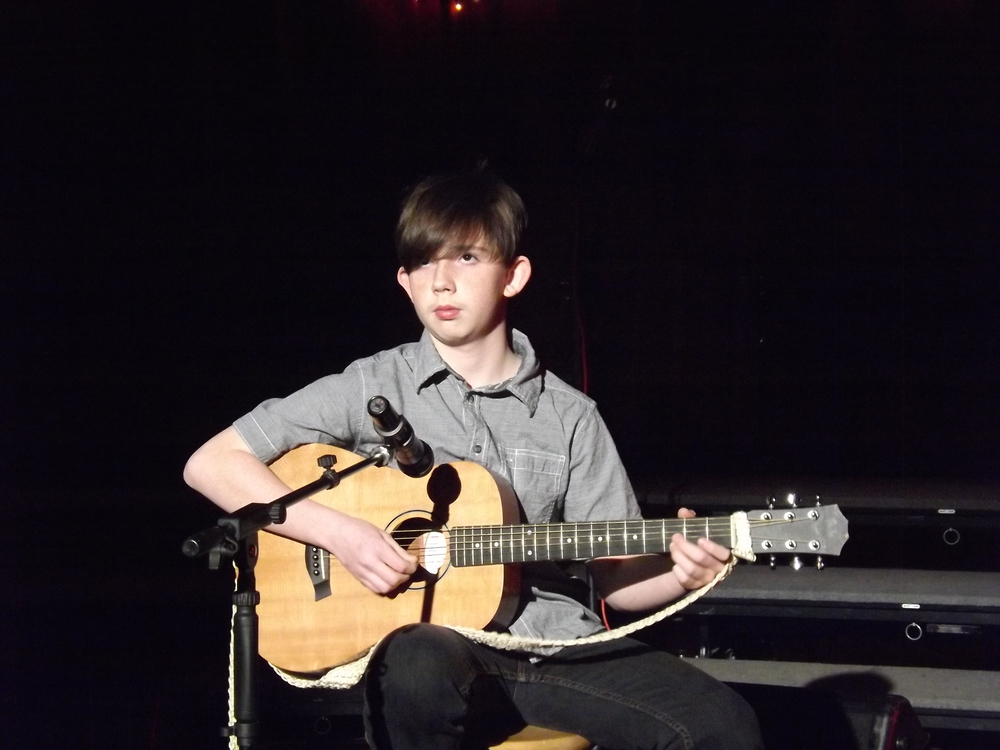 Bode performs at music concert